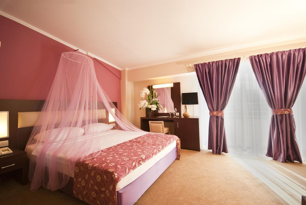 Mg White Lilyum Otel Kemer Dış mekan fotoğraf