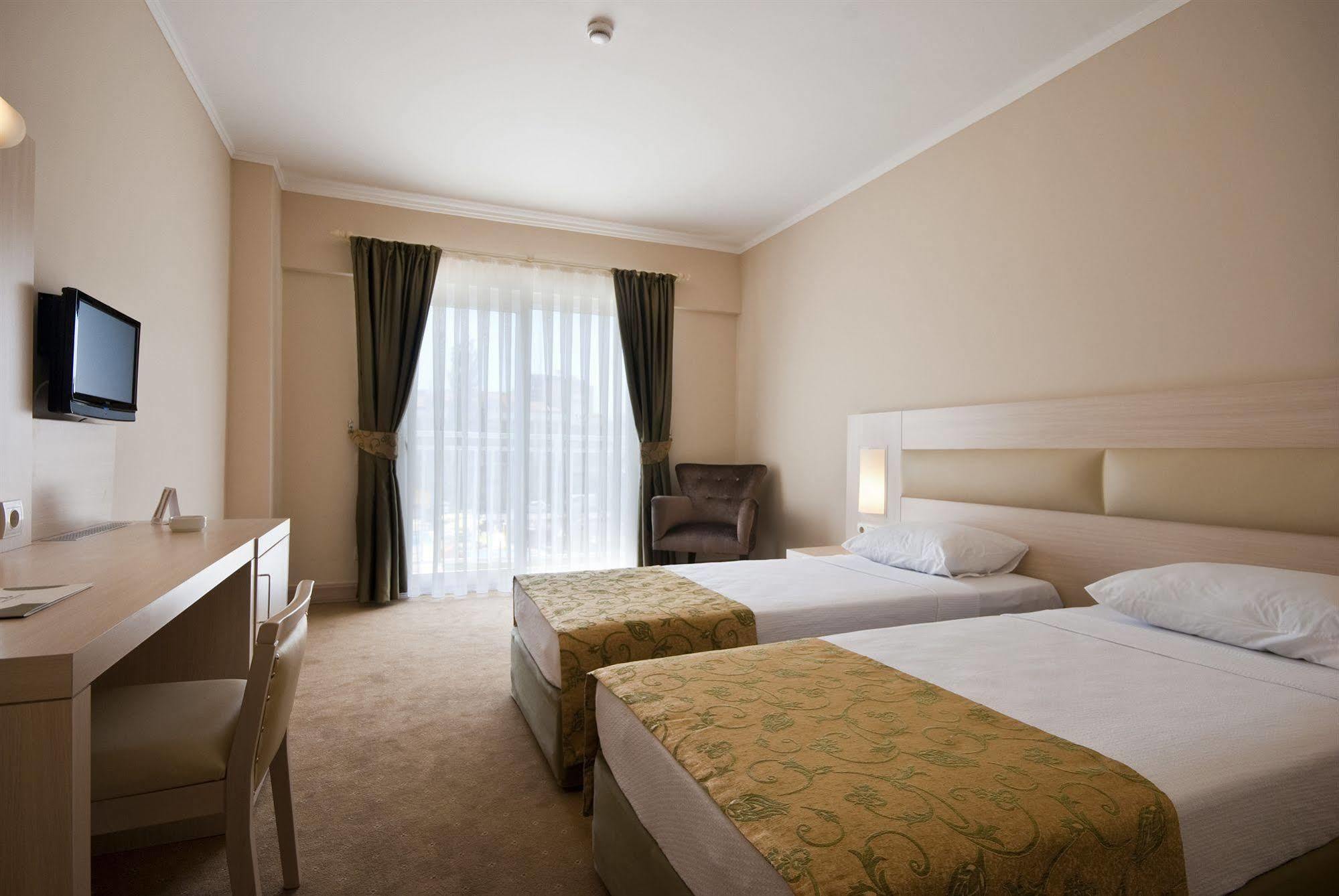 Mg White Lilyum Otel Kemer Dış mekan fotoğraf